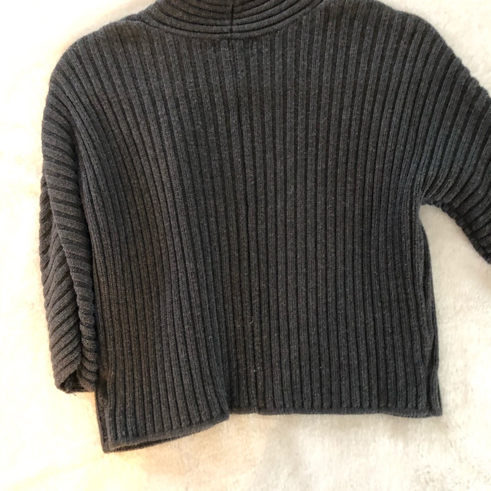 Sweater - Picture 2 of 4